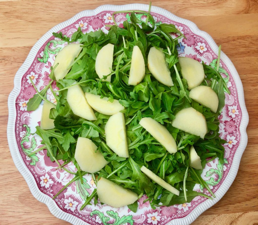 Arugula Salad with Sliced Apples