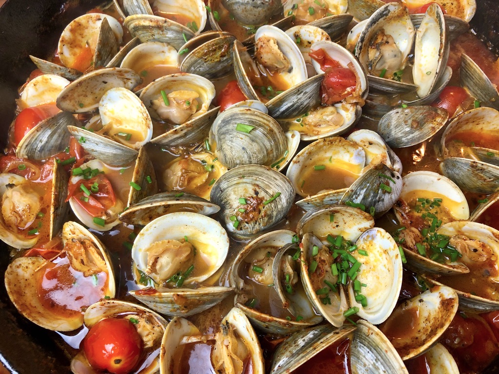 clam with tomato broth