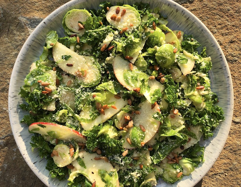healthy winter crunch salad with kale and apples