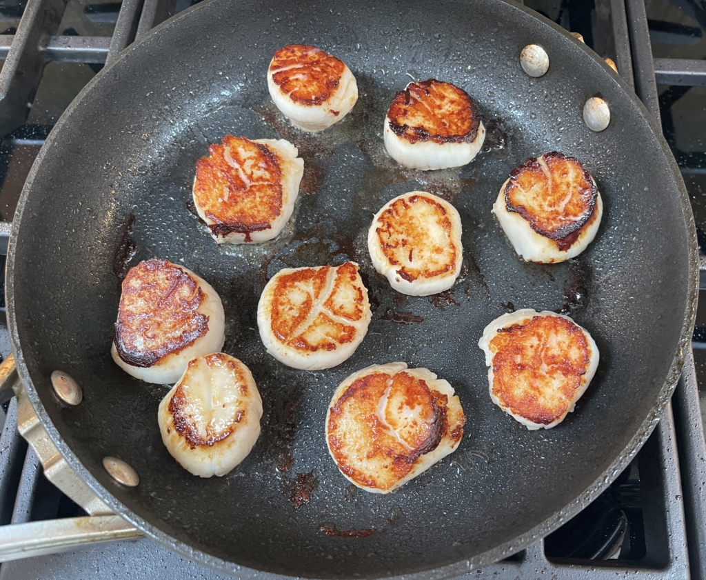 cook scallops for 2-4 mins on each sid