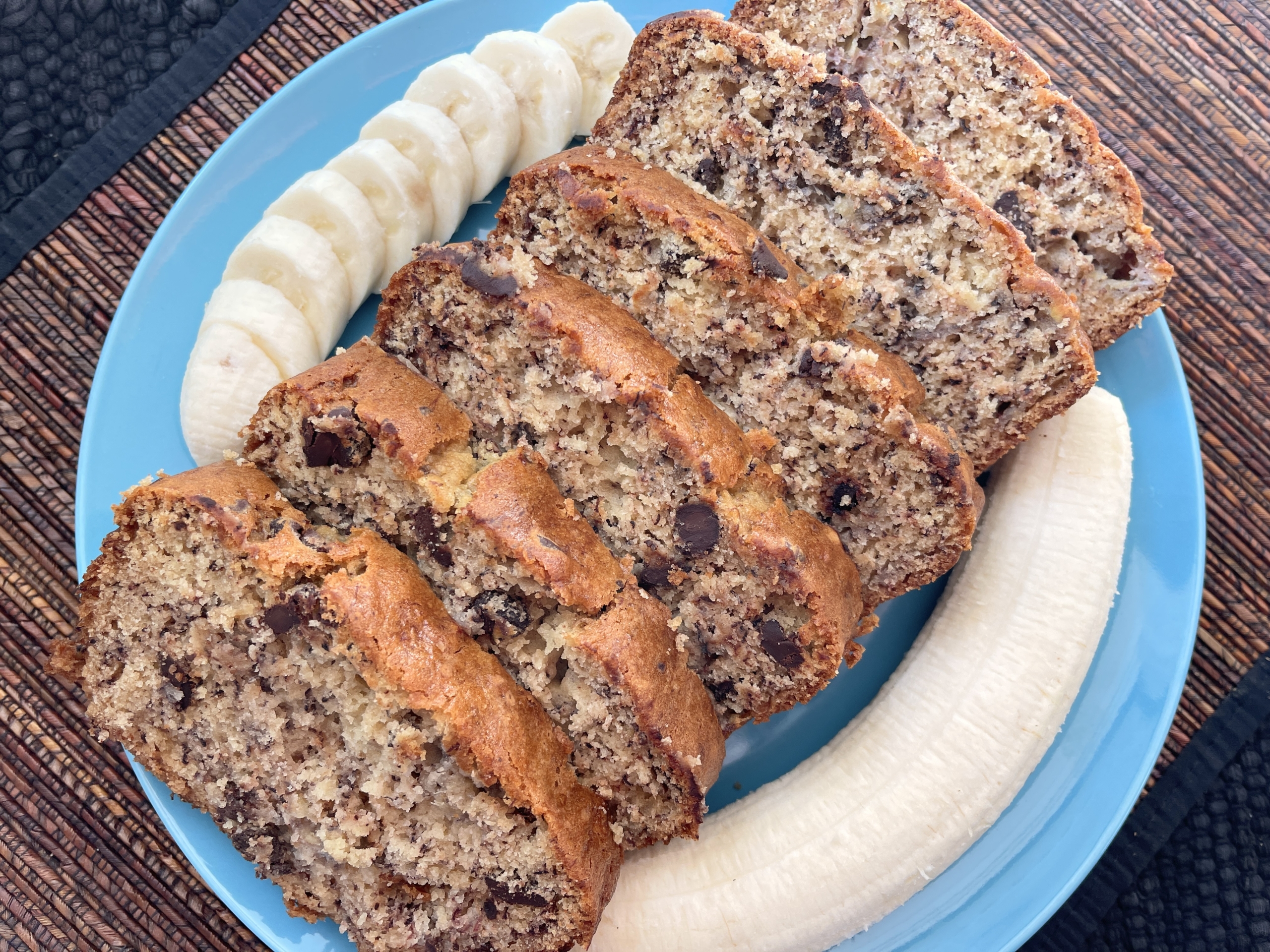 BROWNED-BUTTER BANANA BREAD WITH CHOCOLATE CHIPS (GLUTEN FREE)