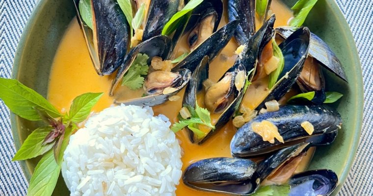 Thai Coconut Curry Mussels